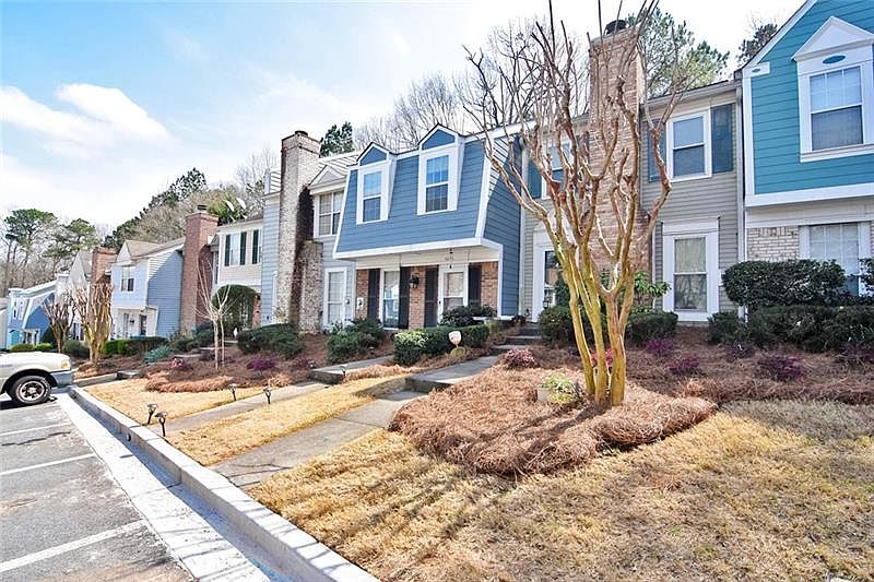 1st image of 6648 Wellington Sq