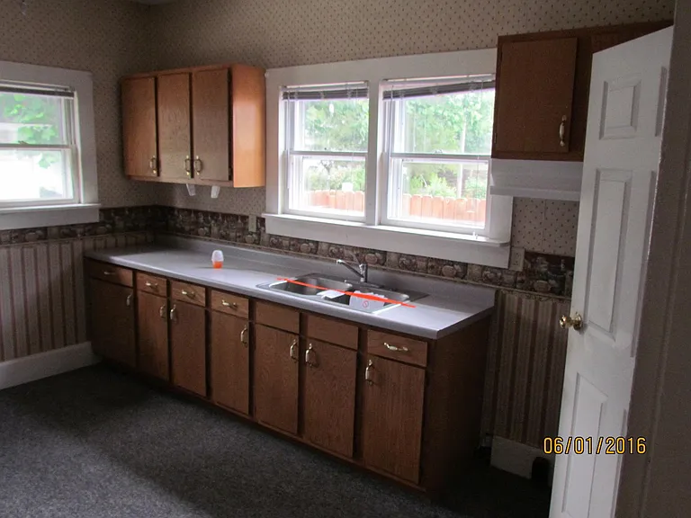 1115 Delaware Ave — Photo 4