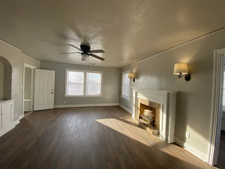 1130 N Ellison Ave — Photo 5