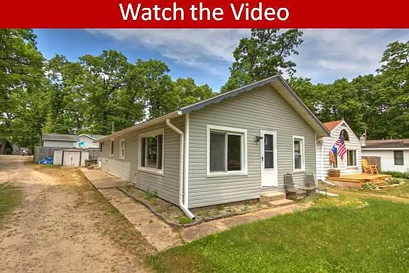504 Oakwood Beach Dr photo 1