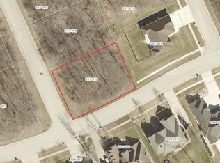 374 S Edgewater Dr #77, Morris, IL