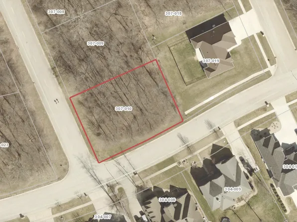 374 S Edgewater Dr #77, Morris, IL 60450