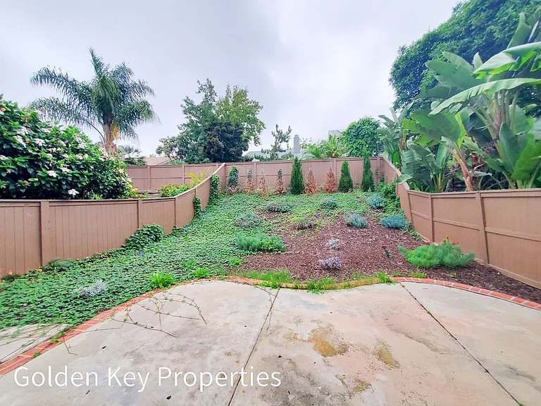 2982 Lexington Cir — Photo 18