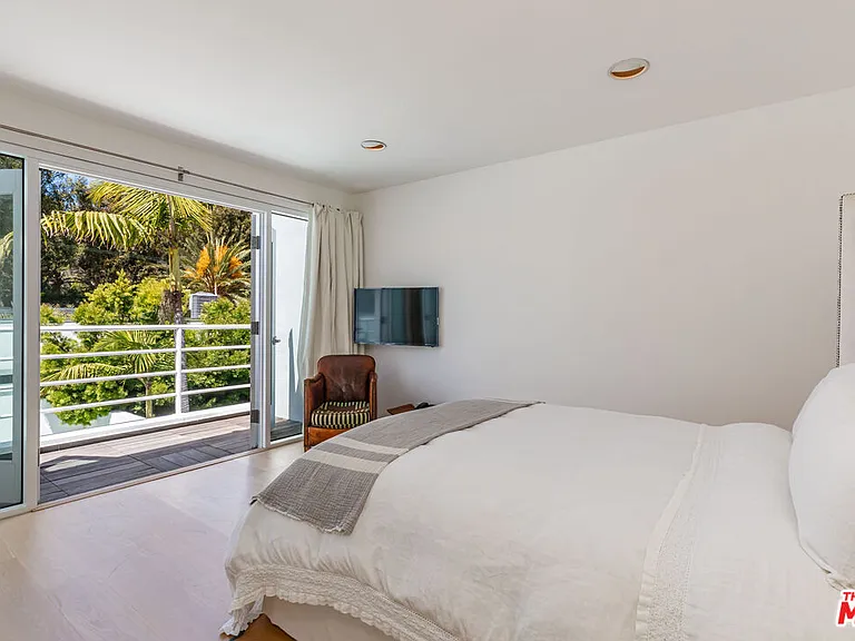 27428 Pacific Coast Hwy — Photo 32