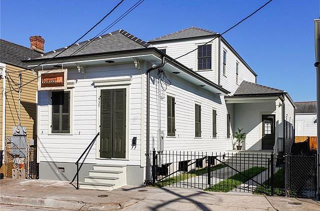 1st image of 937 Bartholomew St
