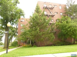 3021 Edwin Ave APT 1B, Fort Lee, NJ 07024