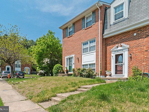 3rd image of 400 Benton Woods Ln