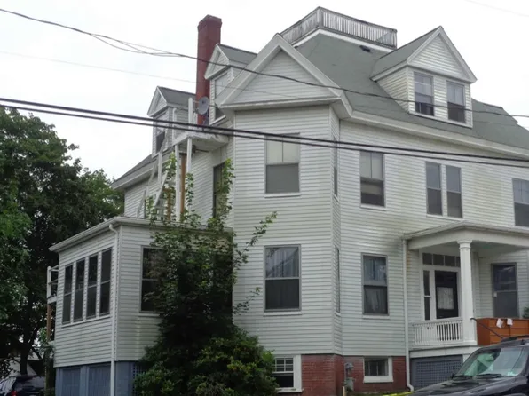 683 State St APT 3, Portsmouth, NH 03801