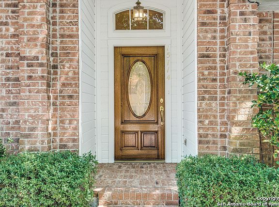 3rd image of 15114 Oak Briar