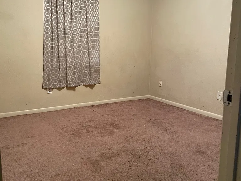 1307 SW 61st Ter — Photo 8