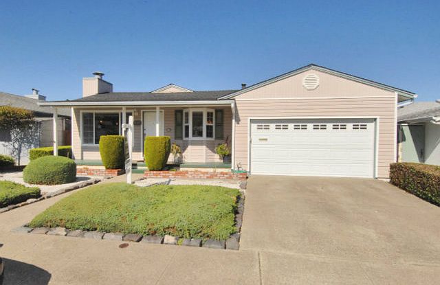 1st image of 656 Theresa Dr
