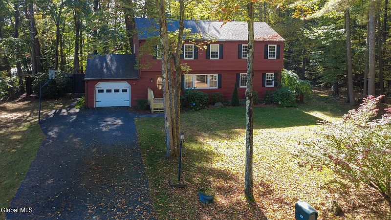 5th image of 103 Cedar Lane