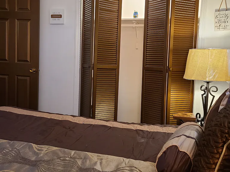 Guest Bedroom 2 with Double Bed, Alexa Assistant for controlling smart home & 55 inch smart TV.