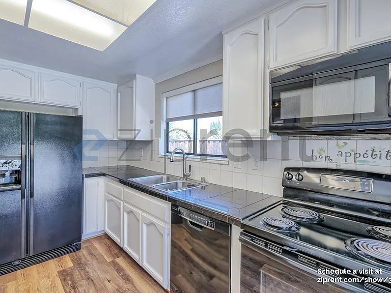 4105 Molera Ct — Photo 5