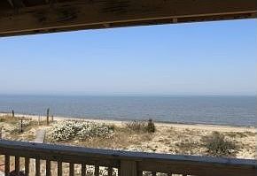 4th image of 610 S Bay Shore Dr