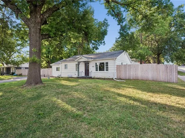 14601 E 39th St S, Independence, MO 64055