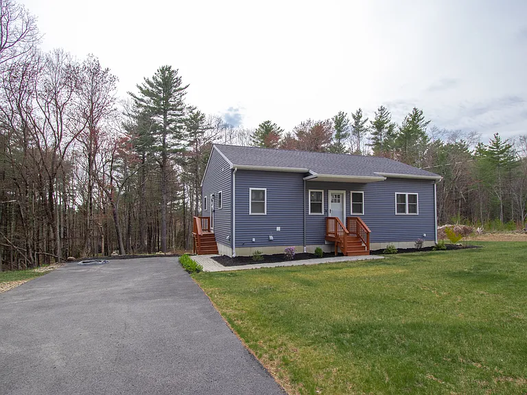 177 Thompson St — Photo 45