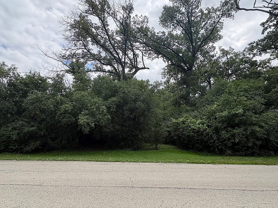 1st image of 766 Brookwood Dr