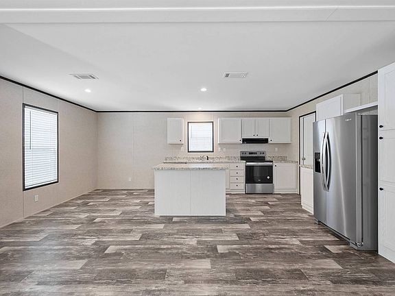 4th image of 305 W Buell Dr #50A