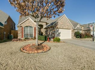 3121 Well Springs Dr, Hurst, TX 76053
