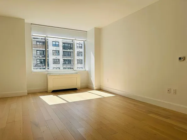 389 E 89th St APT 9E, New York, NY 10128