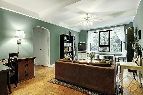 Sold by Bellmarc Realty | media 1