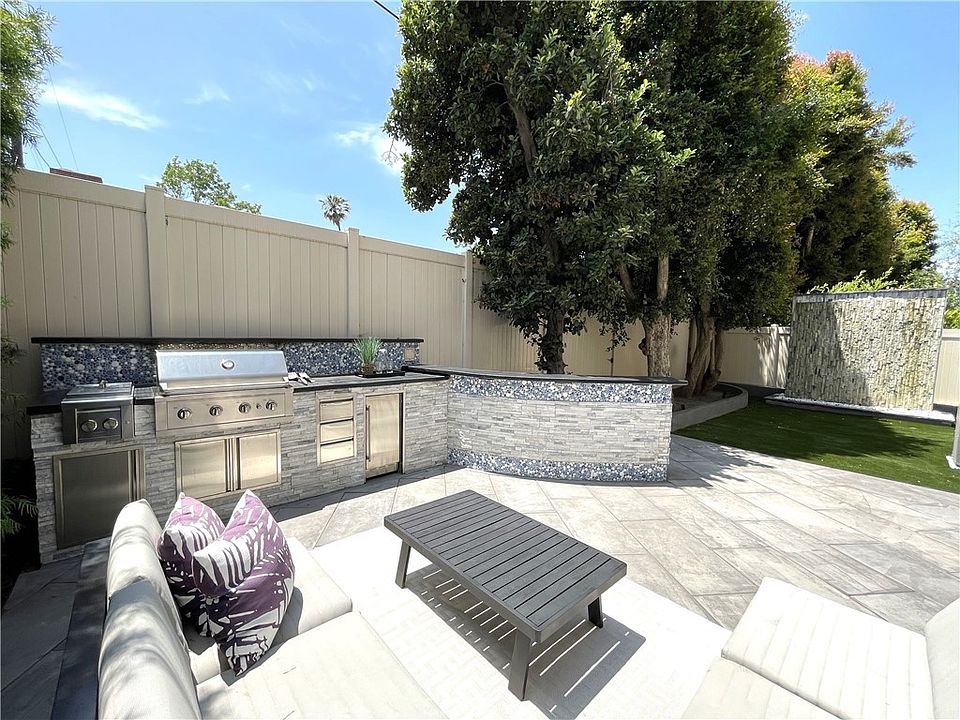 1st image of 533 Daniel Freeman Cir