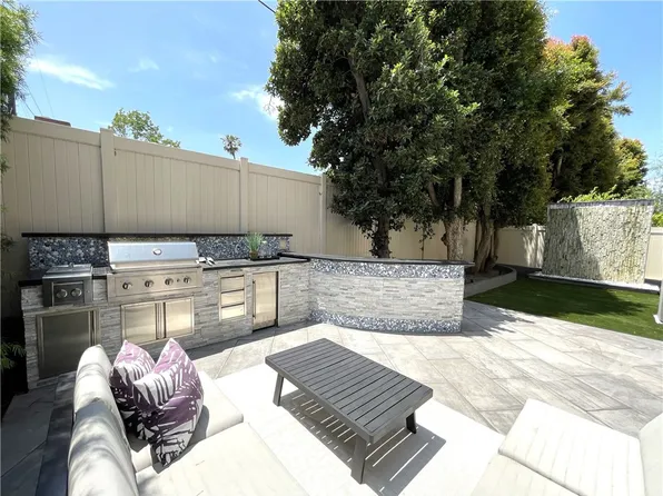 533 Daniel Freeman Cir, Inglewood, CA 90301