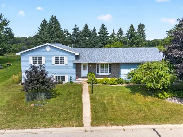 849 E 13th St, Saint Charles, MN 55972