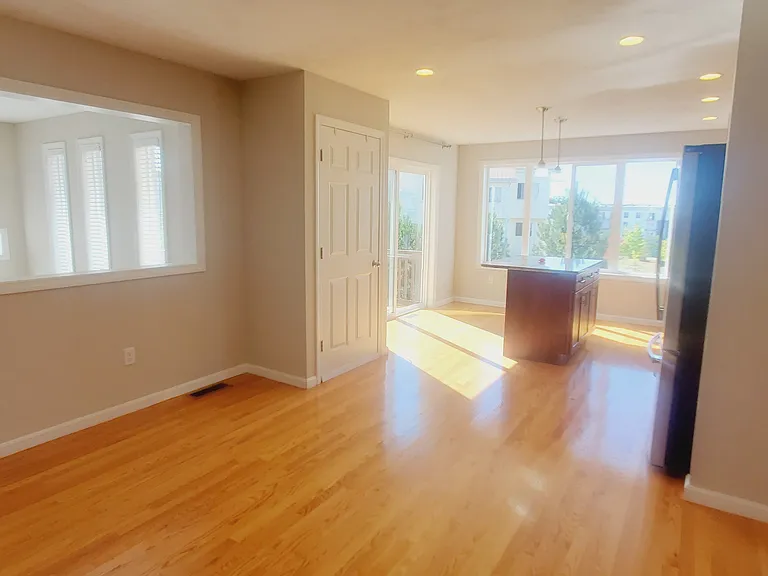 22 John Hancock Dr — Photo 6