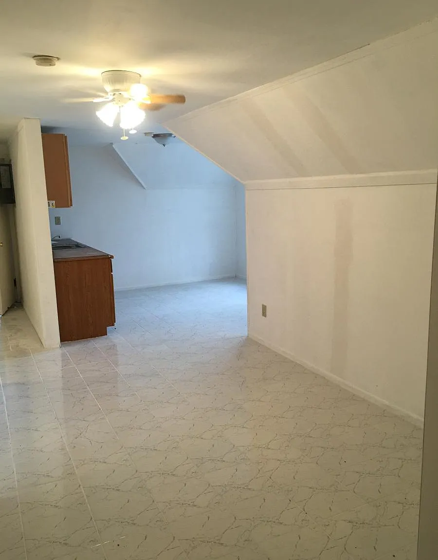 1 bed, 1000 sqft, $950 — Photo 3