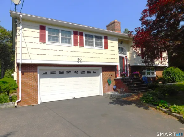 28 Rayo Drive, Shelton, CT 06484