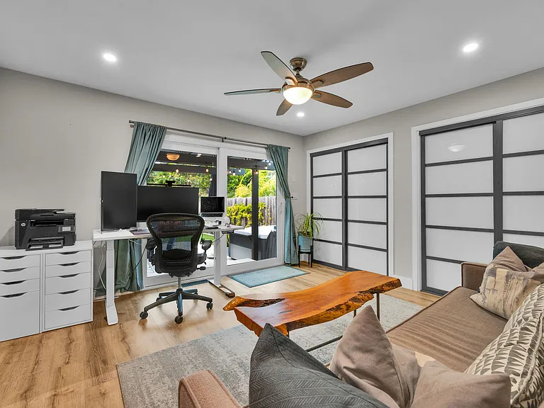 2369 Loring St — Photo 24
