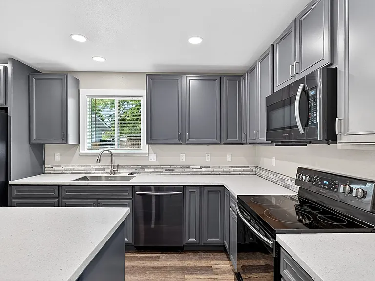 13419 NE Sacramento St — Photo 12