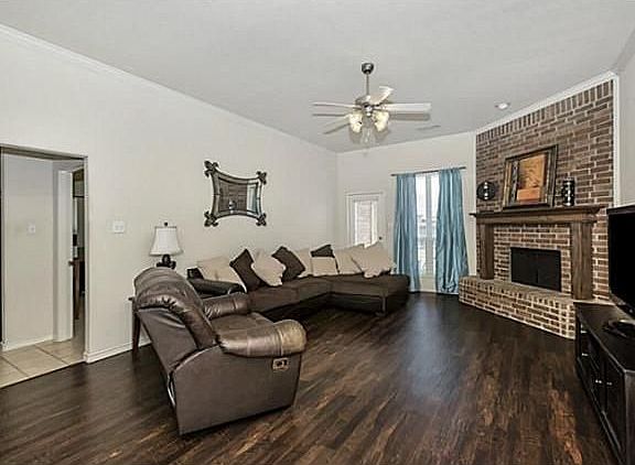 2nd image of 1496 Brittany Way