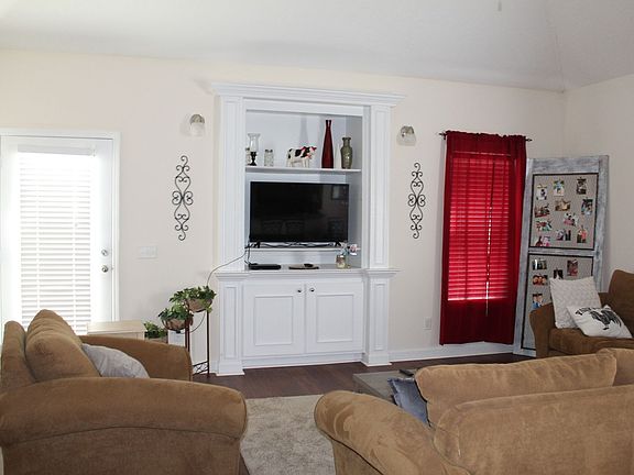 2nd image of 404 Abaco Cir