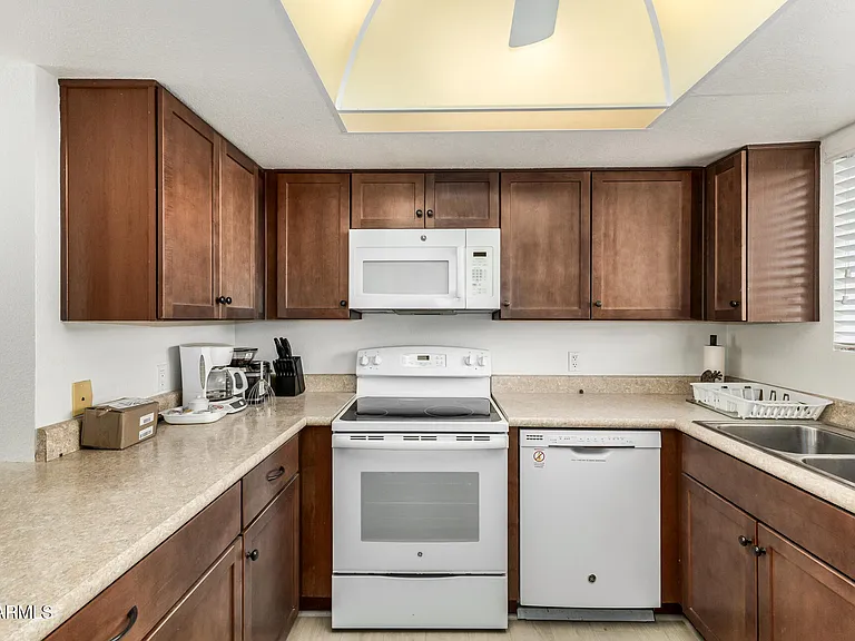 886 W Galveston St #131 — Photo 16