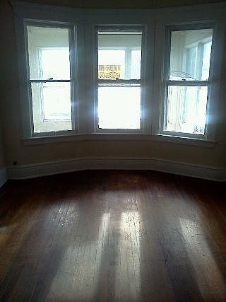 3rd image of 132 Royal Ave #1