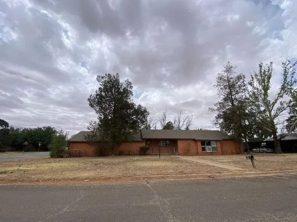 808 E Lincoln Ave, Morton, TX 79346
