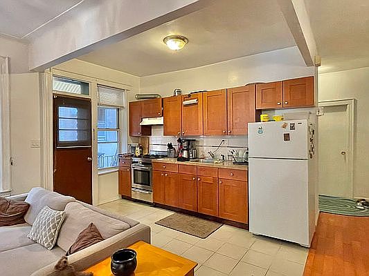 3rd image of 23-21 26th St #11