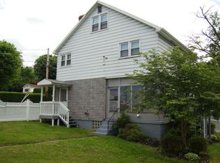 10 Hill St, Fayette City, PA