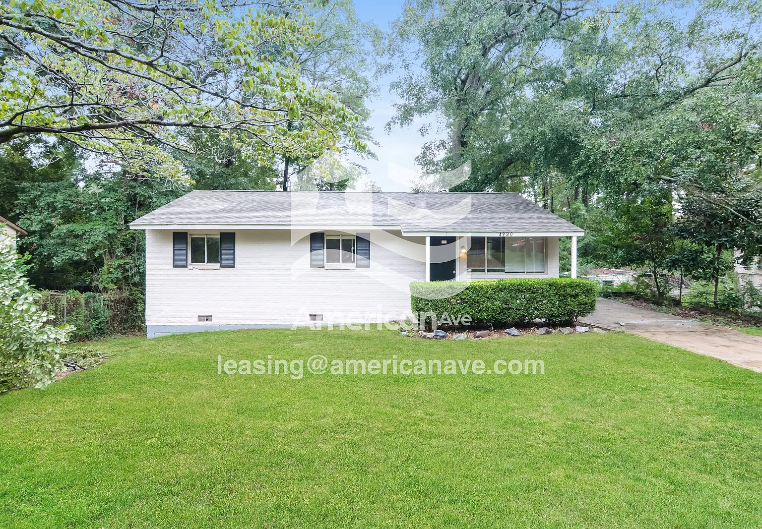 3 bed, 2.0 bath, 924 sqft, $1,023 — Photo 2