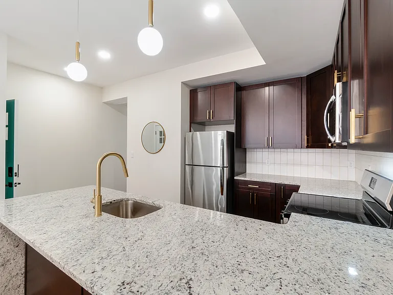 320 E Lanvale St #2 — Photo 9
