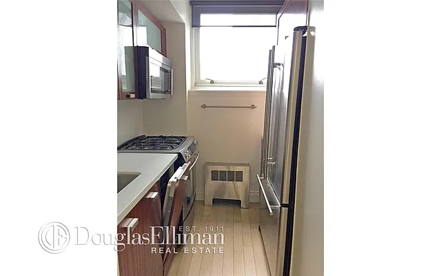 Rented by Douglas Elliman | media 24