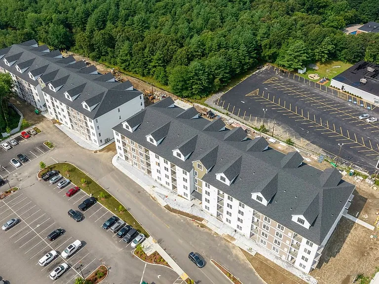 Taj Estates of Franklin — Photo 3
