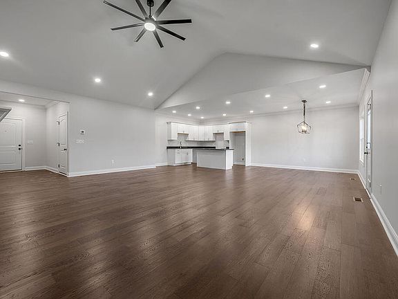 4th image of 109 Linzi Way