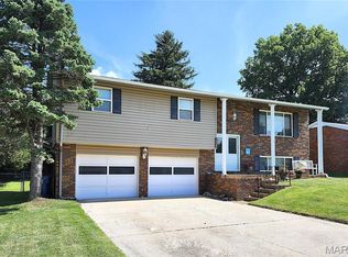208 Rosemary Dr, Collinsville, IL