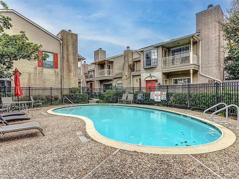 7350 Kirby Dr #5 — Photo 18