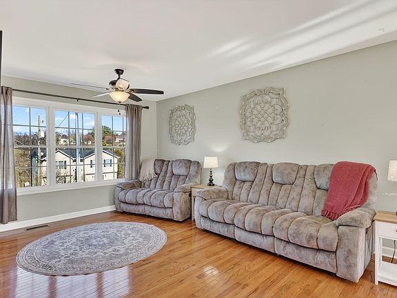 2nd image of 235 Locustdale Loop