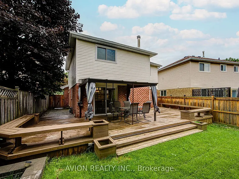 9 Falan Heights Cres — Photo 32